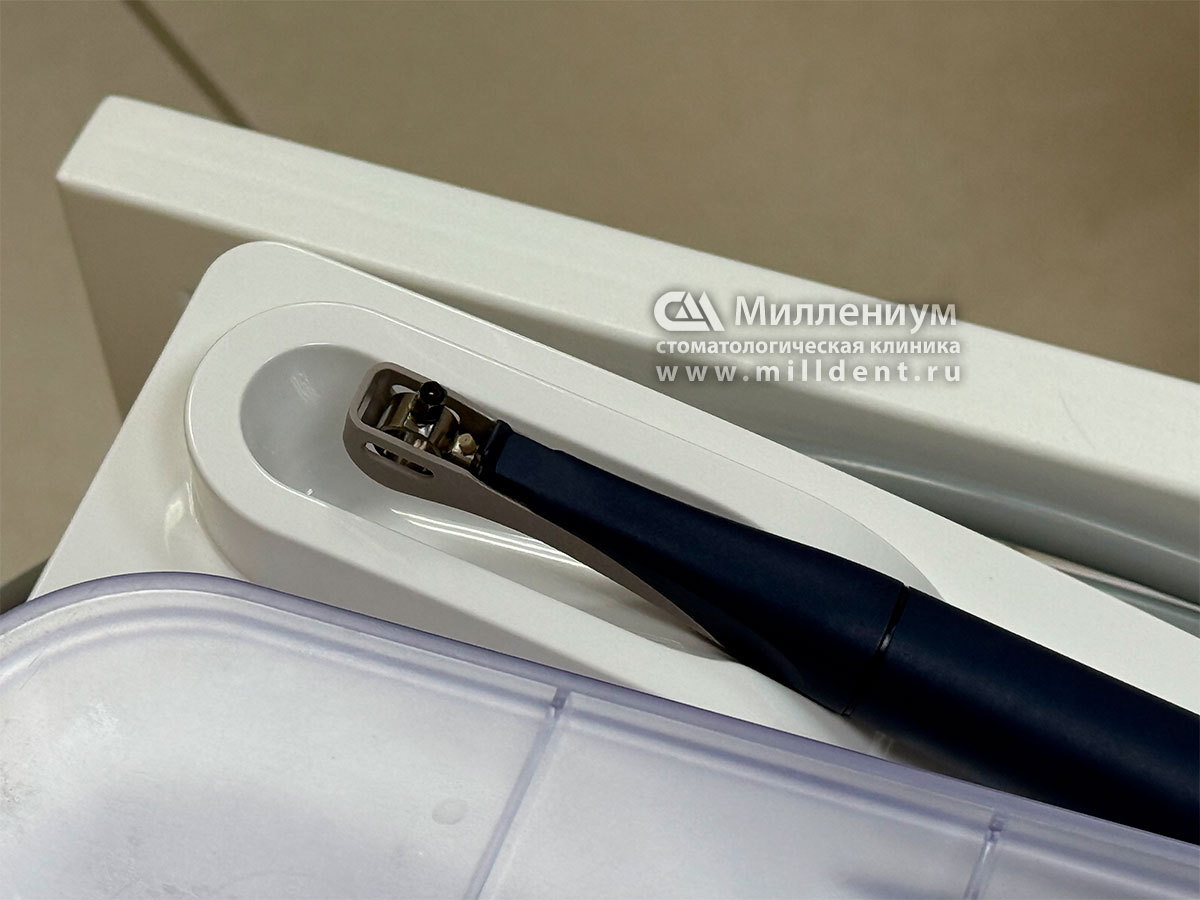 Ультразвуковой аппарат «VECTOR» (производитель Durr Dental) для удаления налета и зубного камня